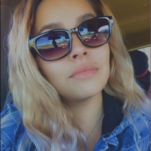 Meet your Posher, Brickell